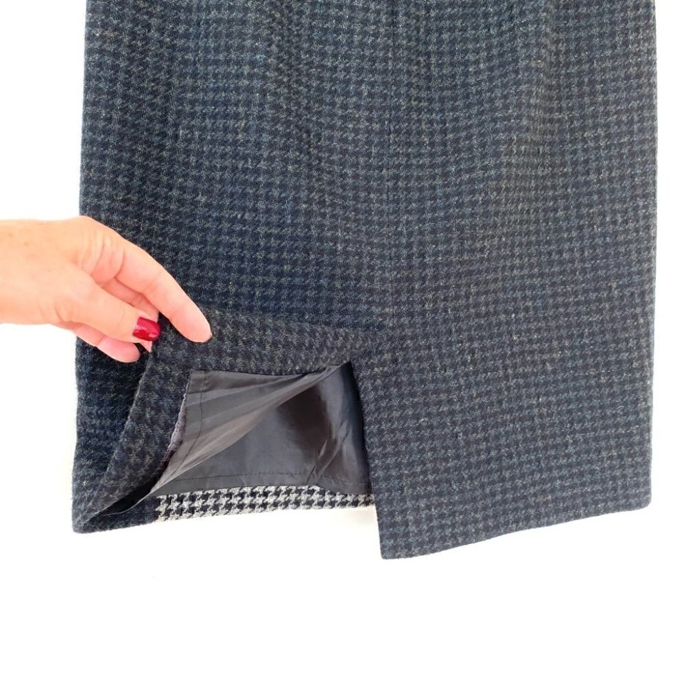 J. Crew pencil skirt in a wool blend,  two-tone houndstooth pattern, lined - Picture 4 of 11